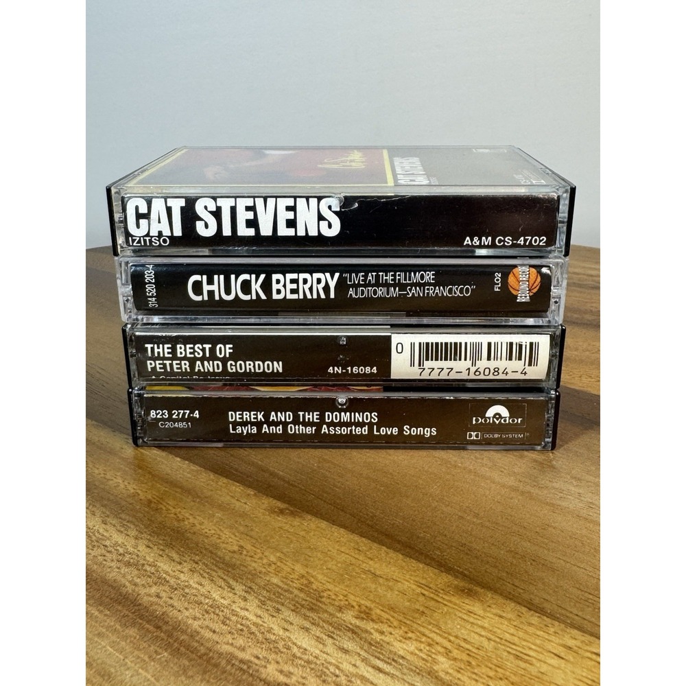 Lot Of 4 60's Artists‎ cassette tapes (Chuck Berry, Cat Stevens, Peter & Gordon)
